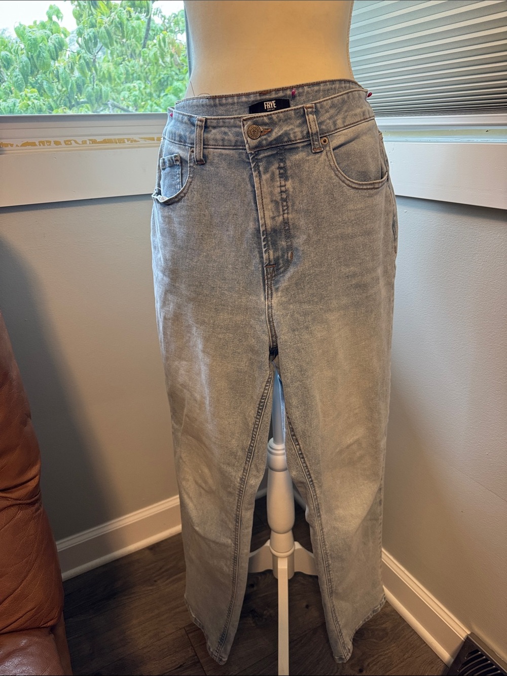 FRYE Light Gray Straight-Leg Denim Jeans with Front Slit
